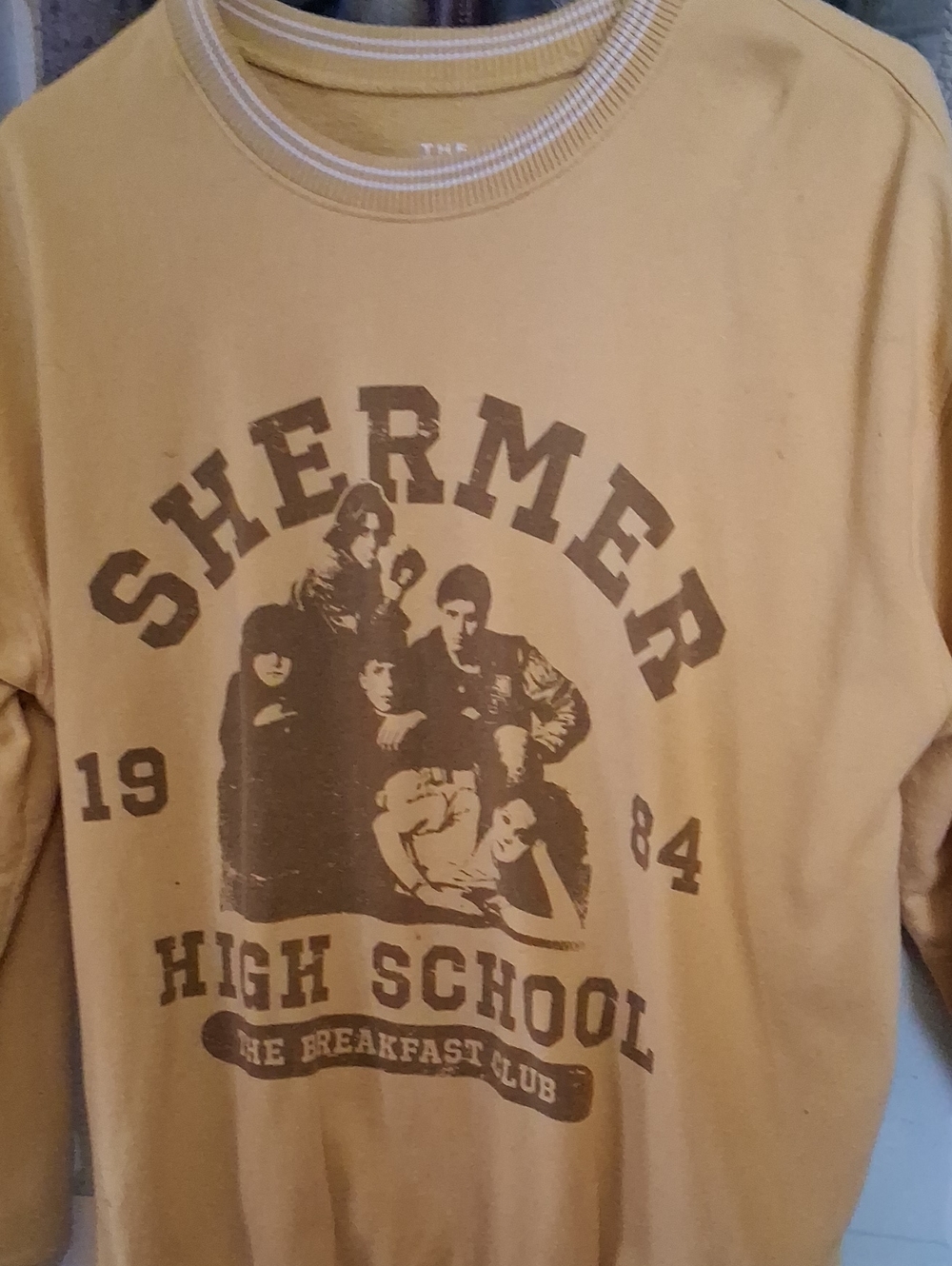 High School Graphic Crewneck Sweatshirt in Mustard "The Breakfeaat Club"